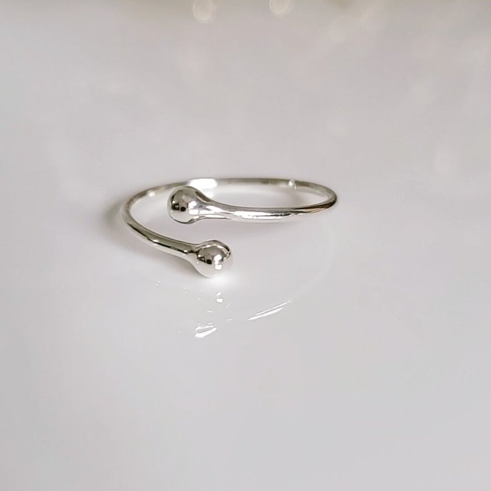 Sterling Silver Dainty Ball Ring, Tiny Wraparound Ring, 925 Minimalist Ring, - Picture 3 of 11